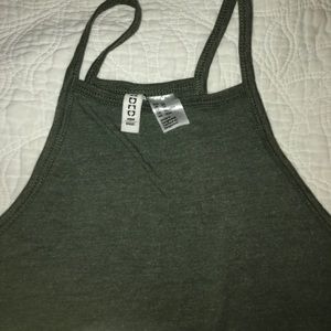 H and m crop top
